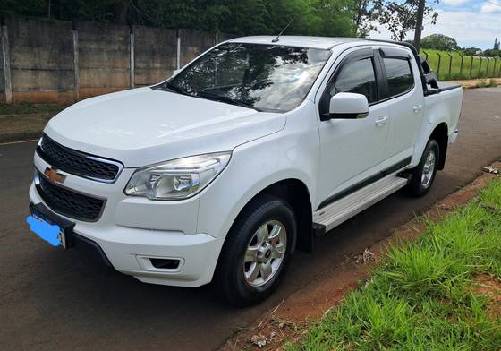 CHEVROLET S10 2.4 LT 4X2 CD 8V FLEX 4P MANUAL CHEVROLET S10 2.4 LT 4X2 CD 8V FLEX 4P MANUAL